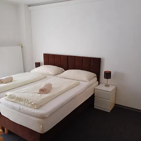 Haus Piller ゲストハウス 4*