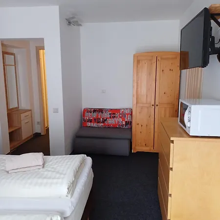 豪斯皮勒酒店 4*