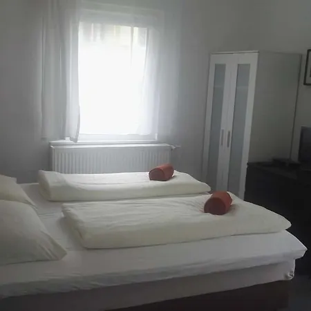 豪斯皮勒酒店 4*